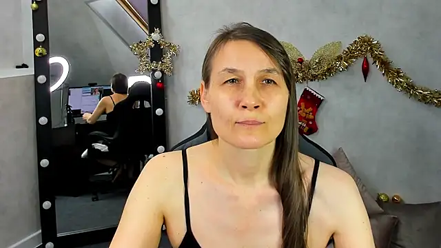 Lillian White online show from 8, 1, 2025