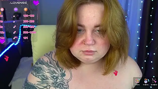 ZaraReignn online show from 13, 1, 2025