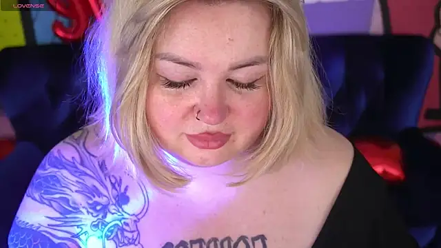 ZaraReignn online show from 6, 2, 2026