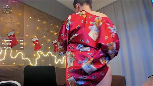 Aurora Owen online show from 4, 12, 2024