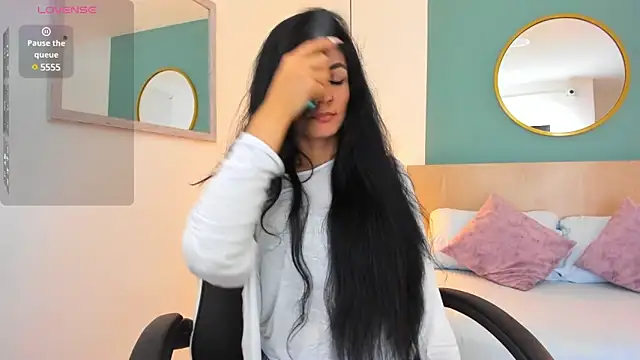 elissa iris online show from 4, 3, 2025