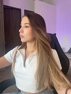 SophieRaily  online show from 24, 10, 2025