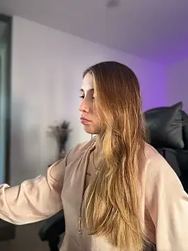 SophieRaily  online show from 10, 2, 2026