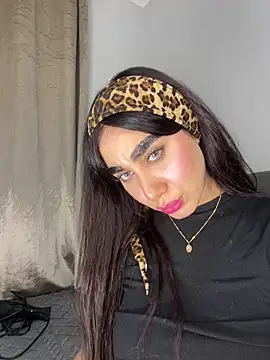 Snapshot of Meryem_Queen chatting on 21, 5, 2026 Meryem Queen online show from 21, 5, 2026