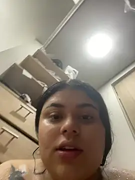 Snapshot of alissonfernandez_ chatting on 5, 1, 2025 alissonfernandez online show from 5, 1, 2025