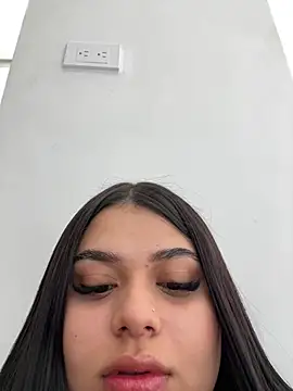 Snapshot of alissonfernandez_ chatting on 16, 1, 2025 alissonfernandez online show from 16, 1, 2025