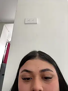Snapshot of alissonfernandez_ chatting on 1, 2, 2025 alissonfernandez online show from 1, 2, 2025