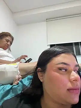 Snapshot of alissonfernandez_ chatting on 2, 2, 2025 alissonfernandez online show from 2, 2, 2025