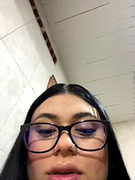 Snapshot of alissonfernandez_ chatting on 11, 9, 2025 alissonfernandez online show from 11, 9, 2025