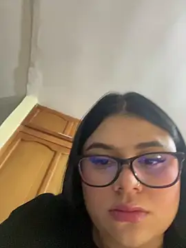 Snapshot of alissonfernandez_ chatting on 12, 9, 2025 alissonfernandez online show from 12, 9, 2025