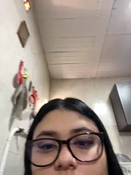 Snapshot of alissonfernandez_ chatting on 1, 10, 2025 alissonfernandez online show from 1, 10, 2025