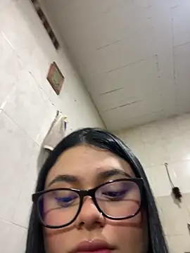 Snapshot of alissonfernandez_ chatting on 4, 10, 2025 alissonfernandez online show from 4, 10, 2025