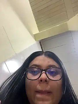 Snapshot of alissonfernandez_ chatting on 14, 10, 2025 alissonfernandez online show from 14, 10, 2025