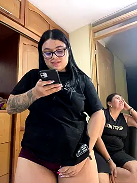 Snapshot of alissonfernandez_ chatting on 16, 10, 2025 alissonfernandez online show from 16, 10, 2025