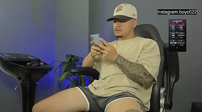 boyc022  online show from 9, 1, 2025