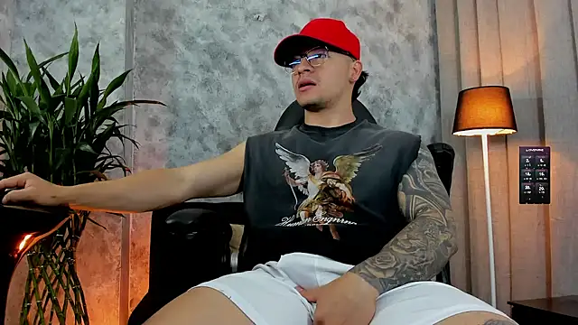 boyc022  online show from 23, 9, 2025