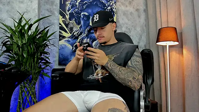 boyc022  online show from 13, 10, 2025