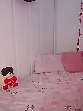 Snapshot of isabella048 chatting on 24, 9, 2025 isabella048 online show from 24, 9, 2025