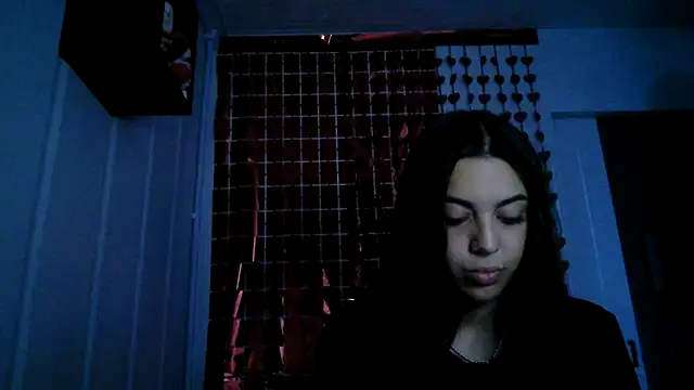 Snapshot of isabella048 chatting on 28, 9, 2025 isabella048 online show from 28, 9, 2025