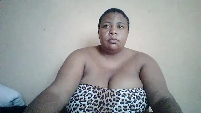 Snapshot of bustyboobs6 chatting on 4, 5, 2026 bustyboobs6 online show from 4, 5, 2026