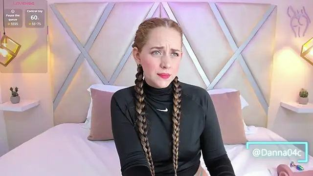 DannaCouper online show from 3, 10, 2025