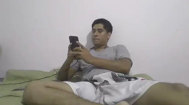 estudiante69 online show from 24, 2, 2025