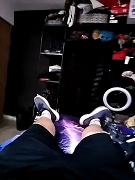 Snapshot of Alee3xxx chatting on 30, 10, 2025 Alee3xxx online show from 30, 10, 2025