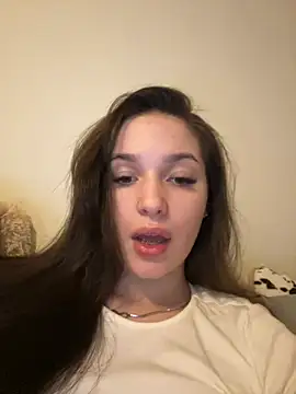 VixenAmour online show from 4, 2, 2025