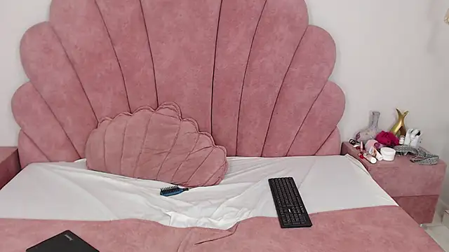 Candy Bony online show from 28, 12, 2024