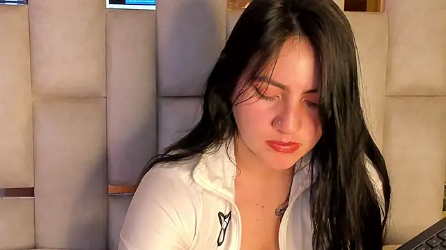 jenifer  power10 online show from 5, 1, 2025