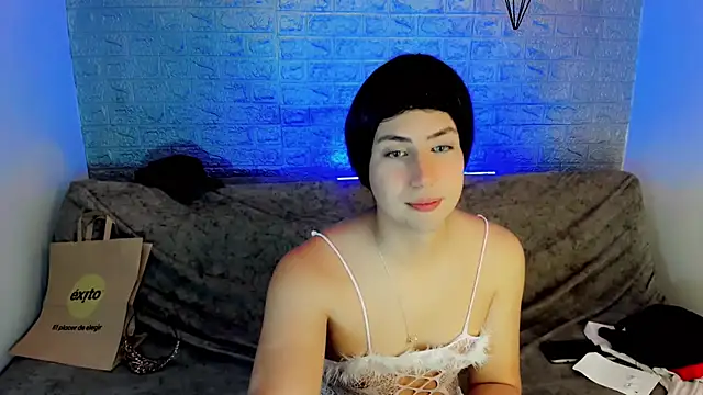 Snapshot of Oxana-Novikov chatting on 13, 6, 2026 Oxana-Novikov online show from 13, 6, 2026