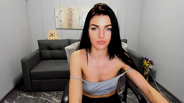 Angelina Clarks online show from 9, 12, 2024