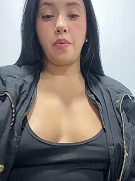 sweet kitty0110 online show from 5, 4, 2026