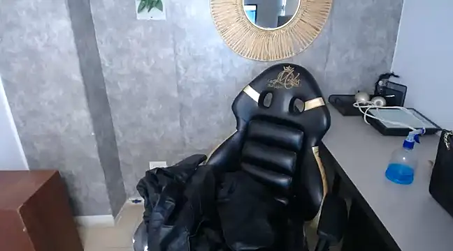 Tiffanny online show from 23, 1, 2025