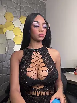 Tiffanny online show from 22, 3, 2025