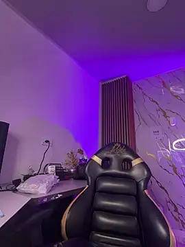 Tiffanny online show from 30, 3, 2026