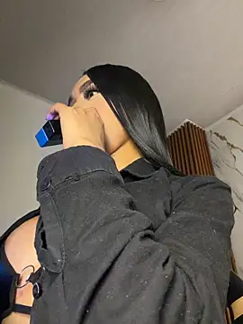 Snapshot of Tiffanny chatting on 16, 6, 2026 Tiffanny online show from 16, 6, 2026