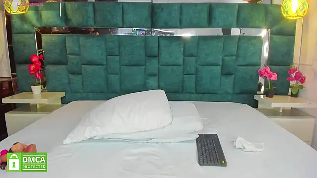 valtira nova online show from 4, 11, 2025