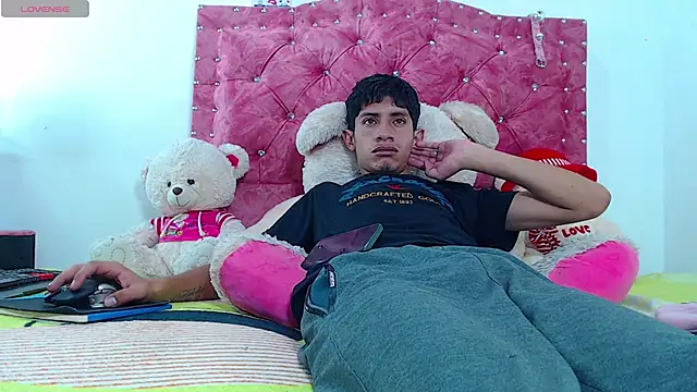 Snapshot of BIG_cockpether chatting on 15, 1, 2025 BIG cockpether online show from 15, 1, 2025