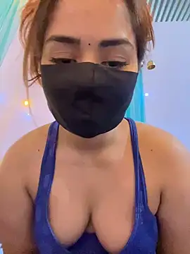 Black Glow online show from 18, 12, 2024