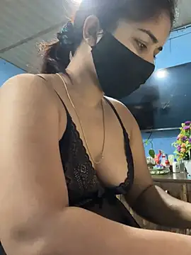 Black Glow online show from 22, 1, 2025