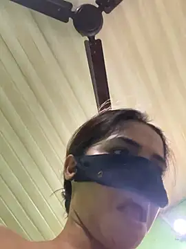 Black Glow online show from 29, 1, 2025