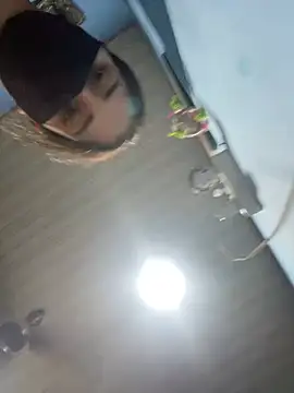 Black Glow online show from 22, 2, 2025