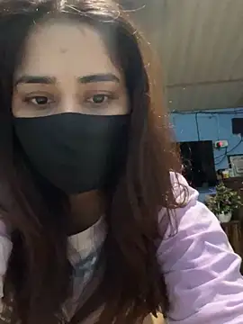 Black Glow online show from 7, 3, 2025