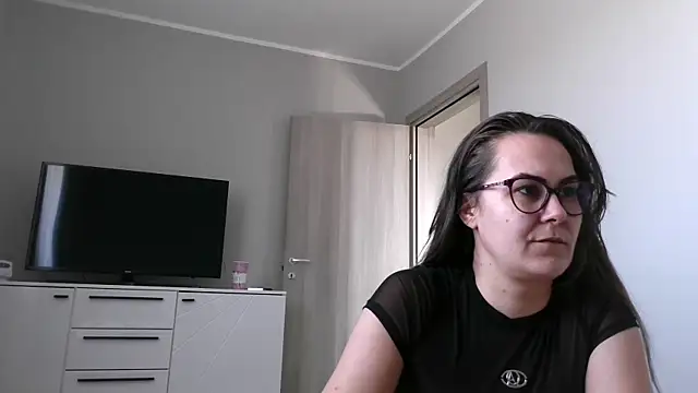 Antonia 1313 online show from 5, 3, 2025