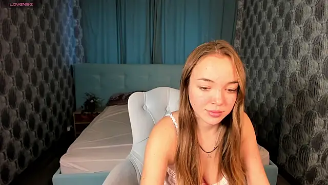 Christy Little online show from 24, 12, 2024