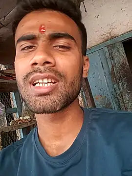 Skinny Bigass 23 online show from 25, 3, 2026