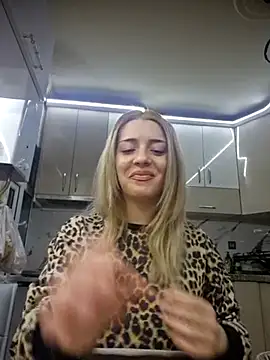 Snapshot of SUSELLAM1 chatting on 8, 2, 2025 SUSELLAM1 online show from 8, 2, 2025