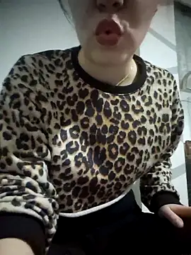 Snapshot of SUSELLAM1 chatting on 2, 3, 2025 SUSELLAM1 online show from 2, 3, 2025