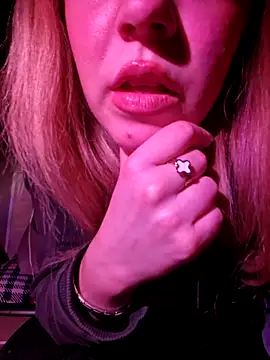 Snapshot of SUSELLAM1 chatting on 19, 3, 2025 SUSELLAM1 online show from 19, 3, 2025